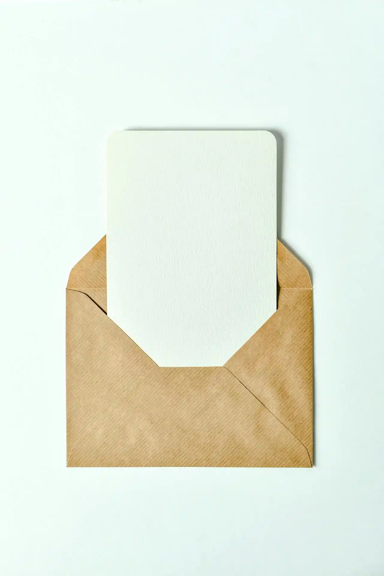 What to Write in Anniversary Card: Making Sure Your Message Hits the Right Note